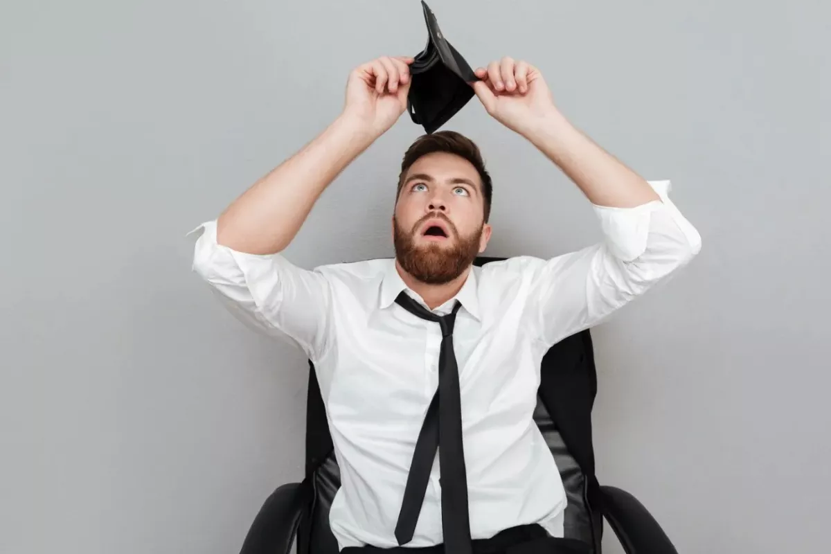 Dampak Buruk FOMO terhadap Finansial Anak Muda