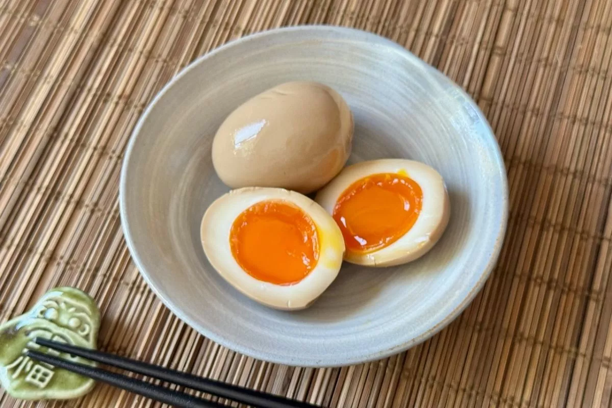 Tips Membuat Ajitama Telur Ramen yang Lumer dan Meresap Sempurna