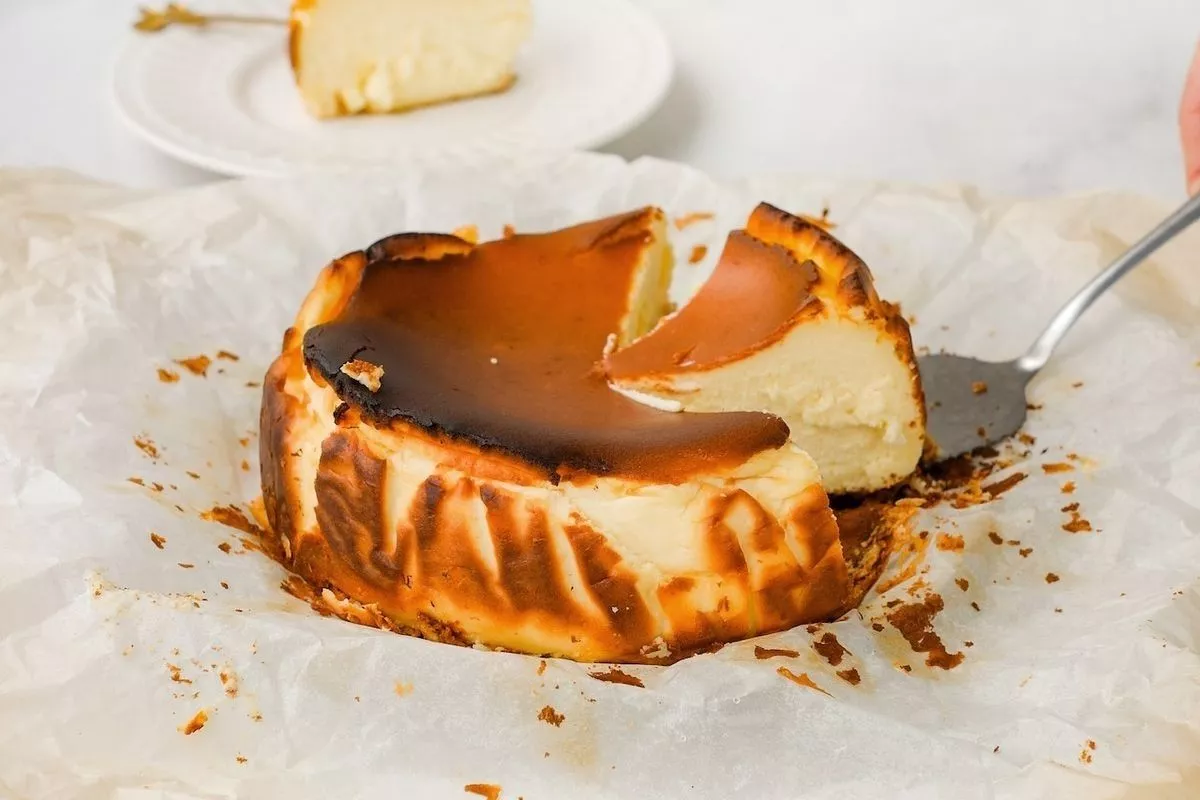 Cara Mengetahui Burnt Cheesecake Sudah Matang Sempurna bagi Pemula