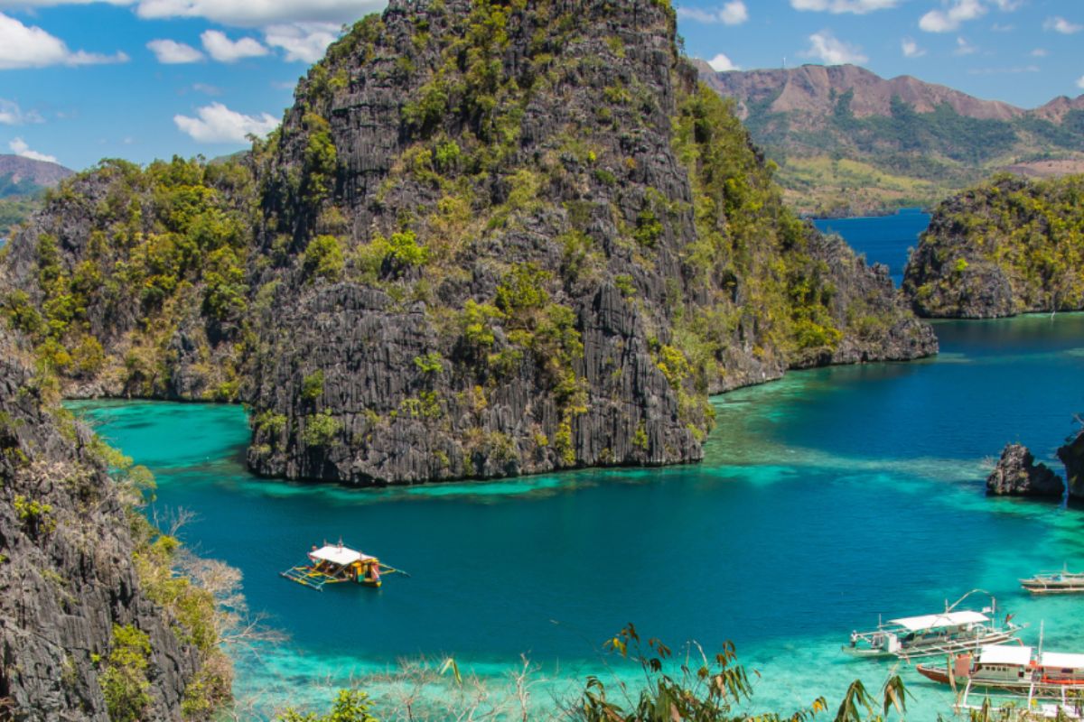 Rekomendasi Pulau Cantik di Sulawesi Tenggara dan Cara Menjelajahinya