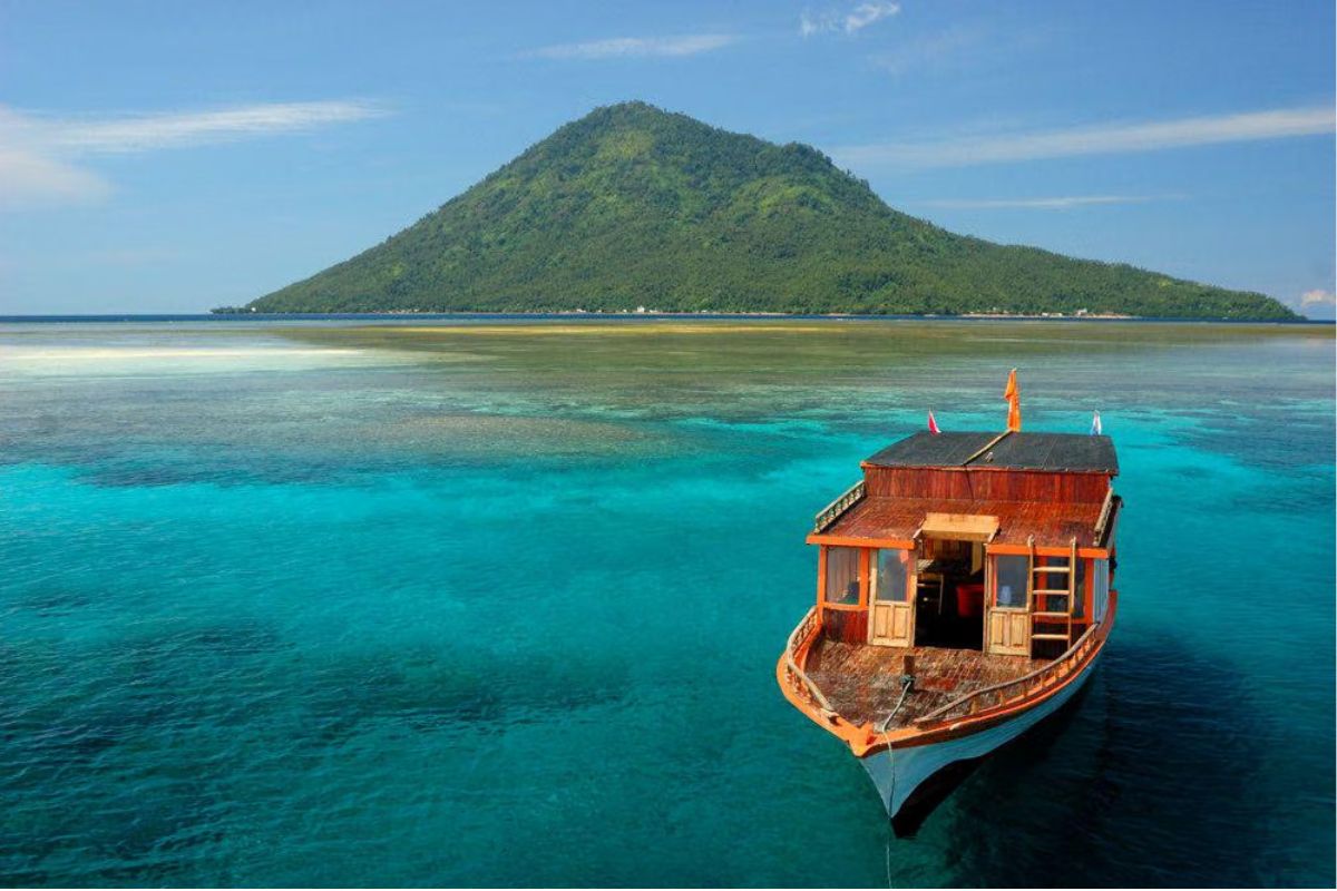 Pulau Cantik di Sulawesi Utara: Rekomendasi dan Cara ke Sana